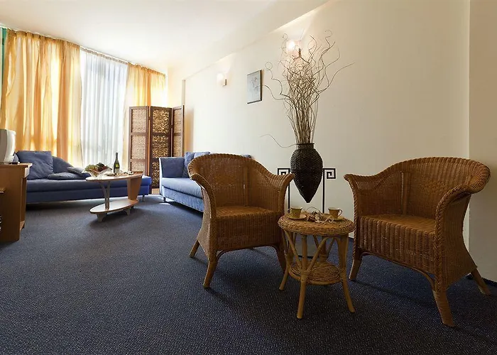 Club Sunny ホテル