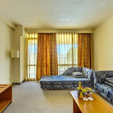 Club Sunny Hotell 4*